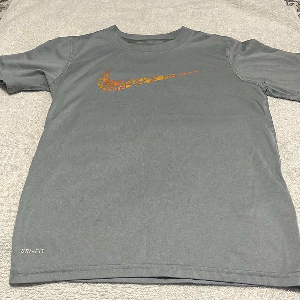 Boys Nike Dri-fit tee